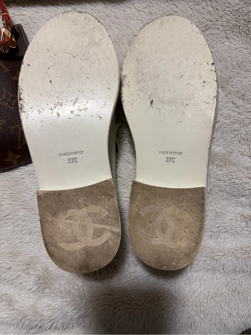 CHANEL White Quilted Leather Loafers with Gold CC Chain&Pearl Trim
Like new. - Picture 7 of 15